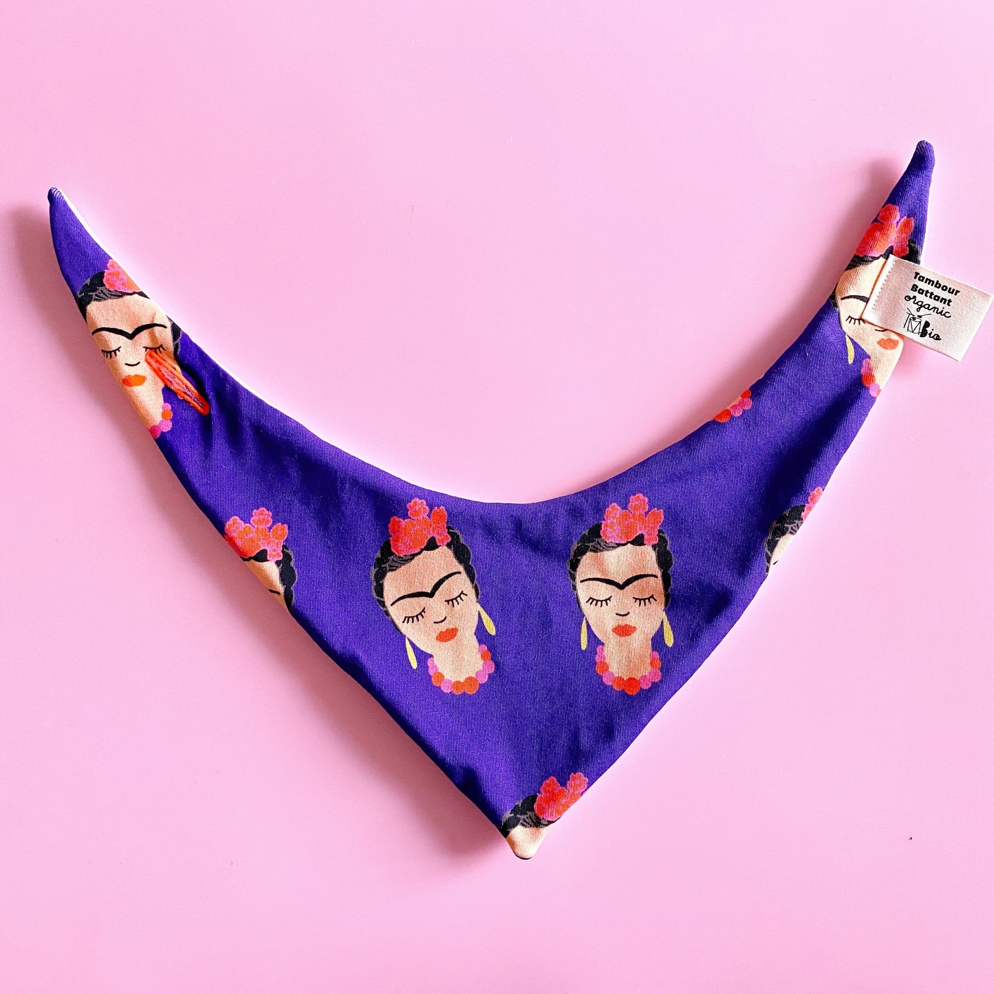 Bandana bavoir bébé en coton biologique certifié GOTS taille réglable imprimé frida visage
