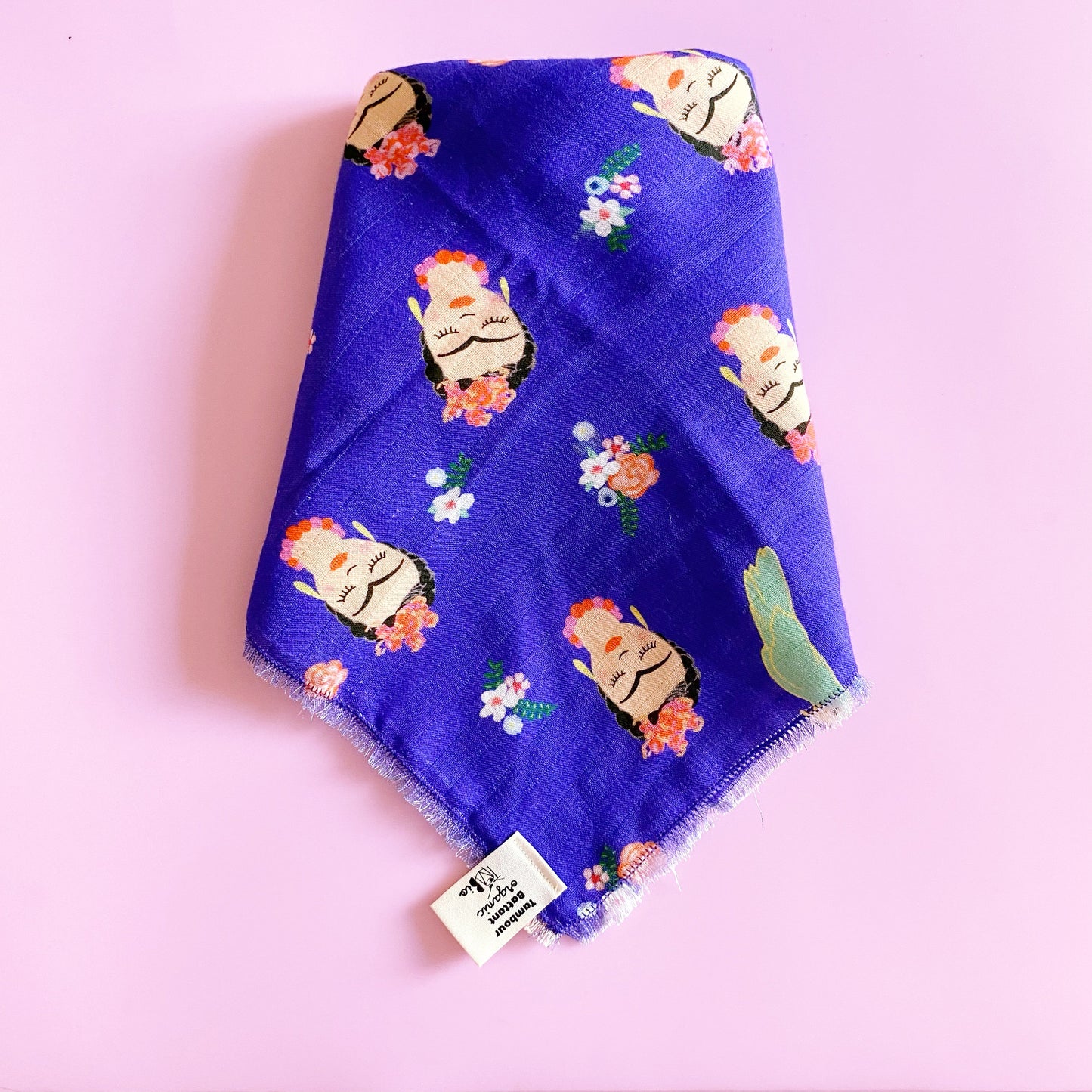Foulard ou Grand Lange bébé , protège épaules ou foulard Frida flowers | coton bio GOTS | couverture légère poussette