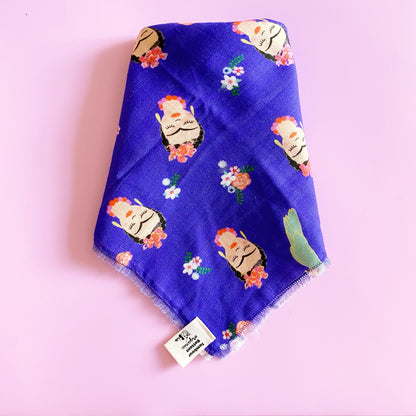 Foulard ou Grand Lange bébé , protège épaules ou foulard Frida flowers | coton bio GOTS | couverture légère  poussette